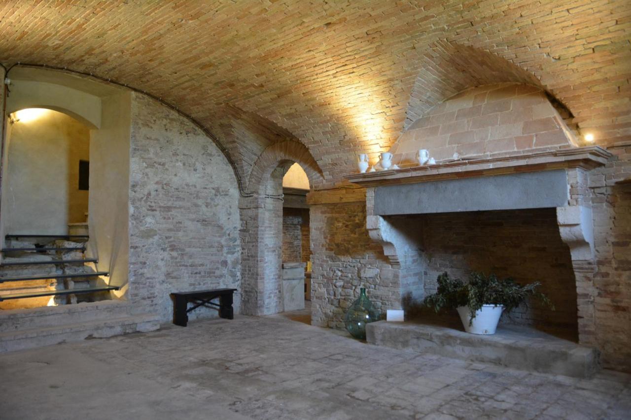 Castello Di Ramazzano - Tenute Aliani Perugia Exterior photo